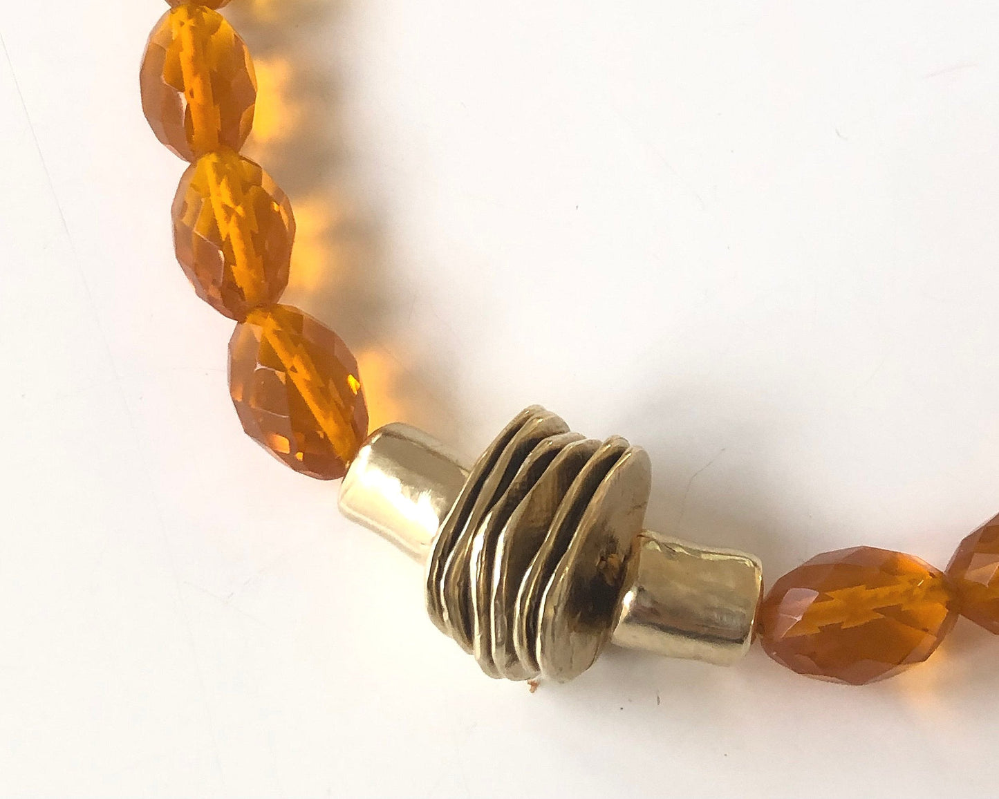 COLLANA -ORANGE EGG FACETED CRYSTALS+BRASS BEADS