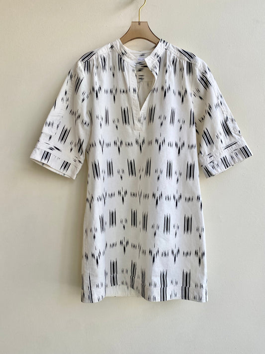 Black & White Abstract Placket Front Dress