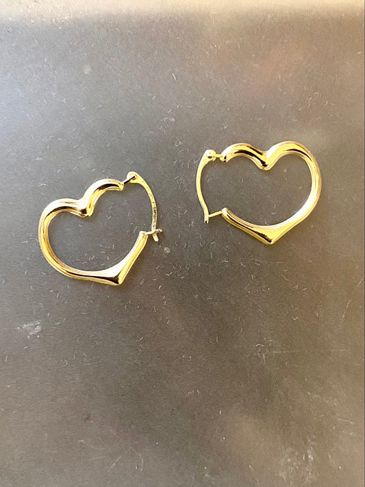 Dunia Jewlelry | 10k Gold Puffy Heart Hoops
